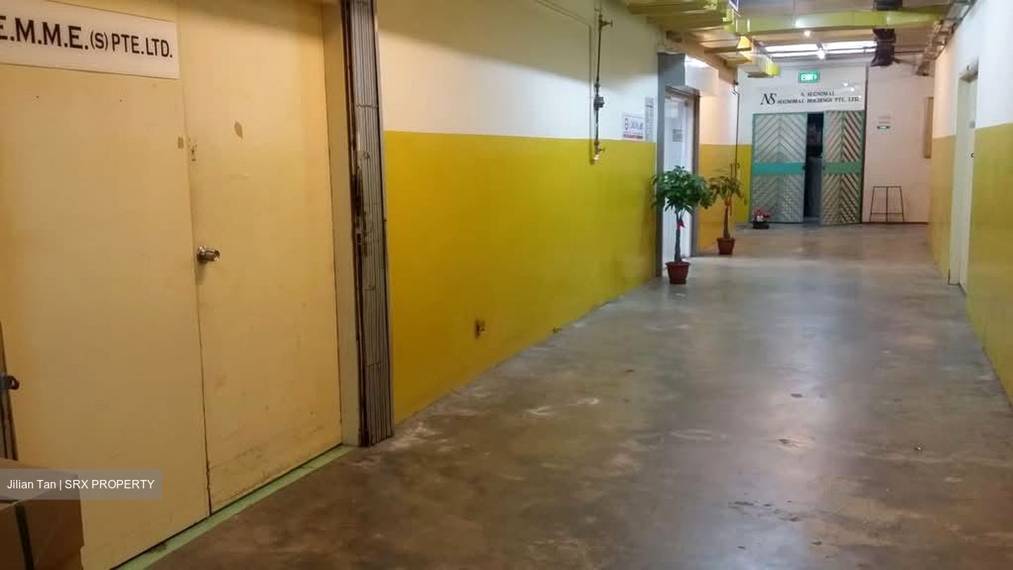 Valiant Industrial Building (D13), Factory #552434581